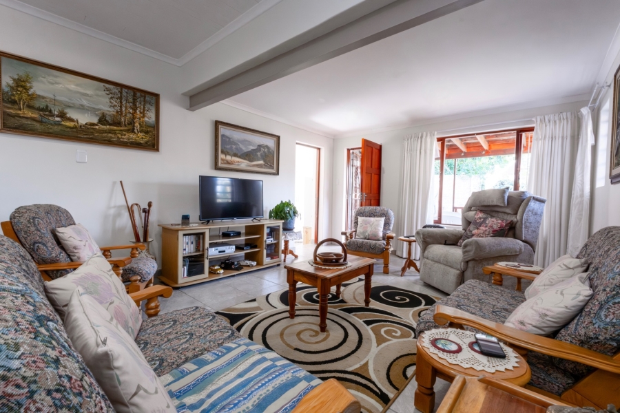 3 Bedroom Property for Sale in Heatherlands Western Cape